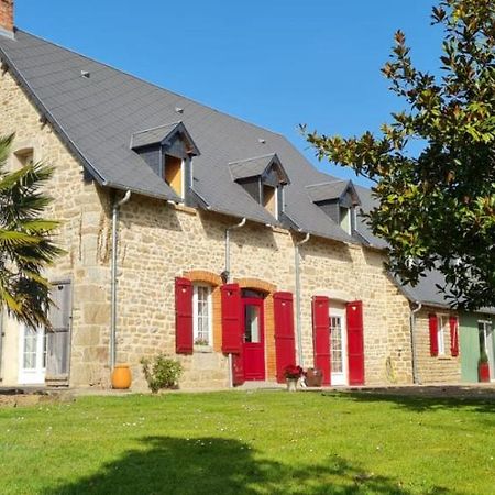La Pichonniere Bed & Breakfast Isigny-le-Buat Eksteriør bilde