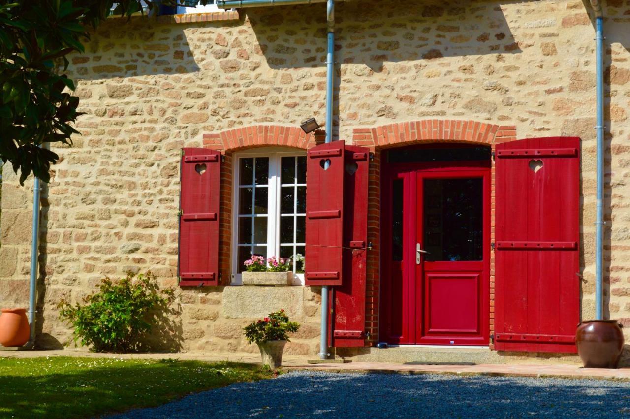 La Pichonniere Bed & Breakfast Isigny-le-Buat Eksteriør bilde