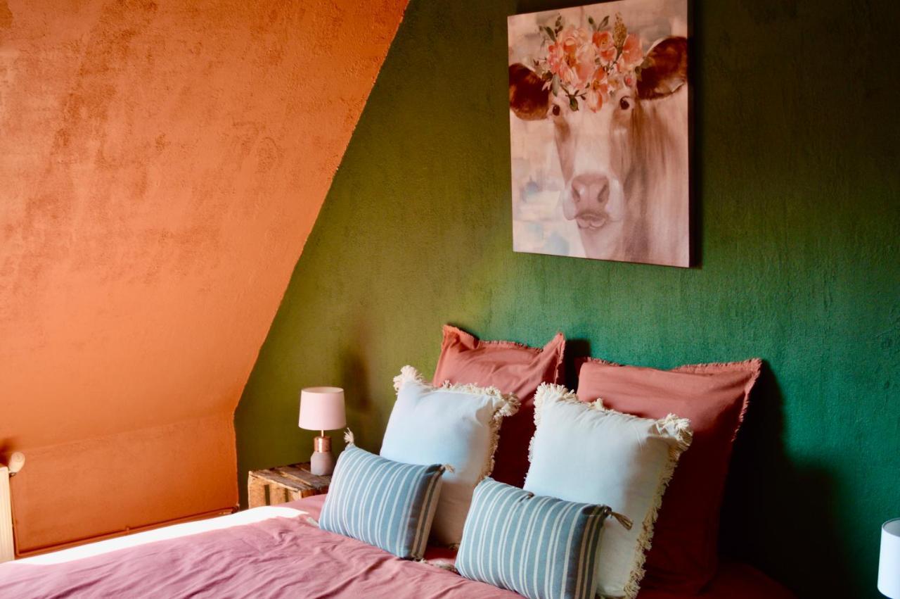 La Pichonniere Bed & Breakfast Isigny-le-Buat Eksteriør bilde