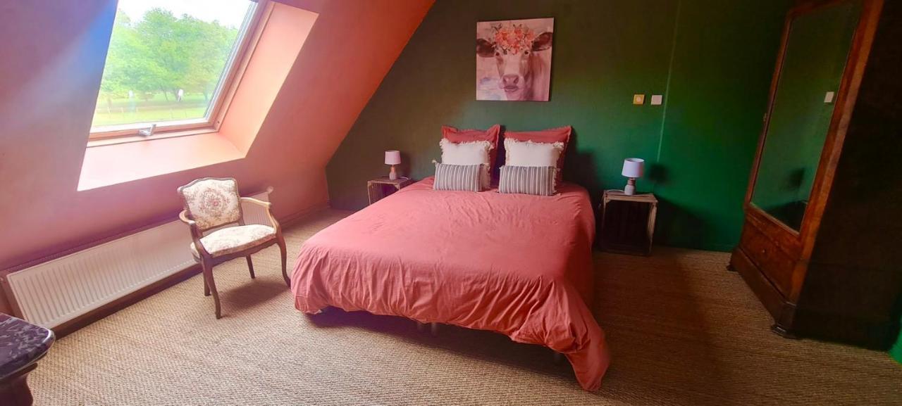La Pichonniere Bed & Breakfast Isigny-le-Buat Eksteriør bilde