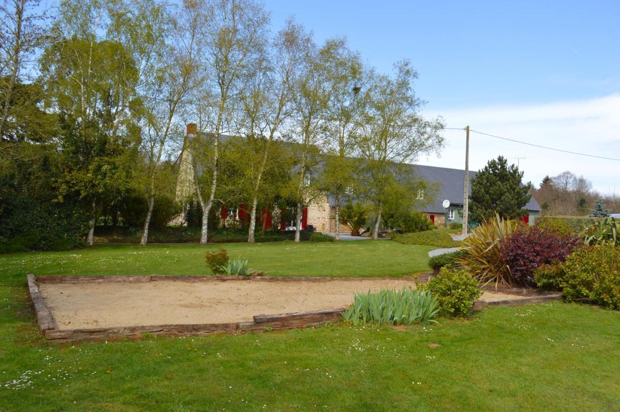 La Pichonniere Bed & Breakfast Isigny-le-Buat Eksteriør bilde
