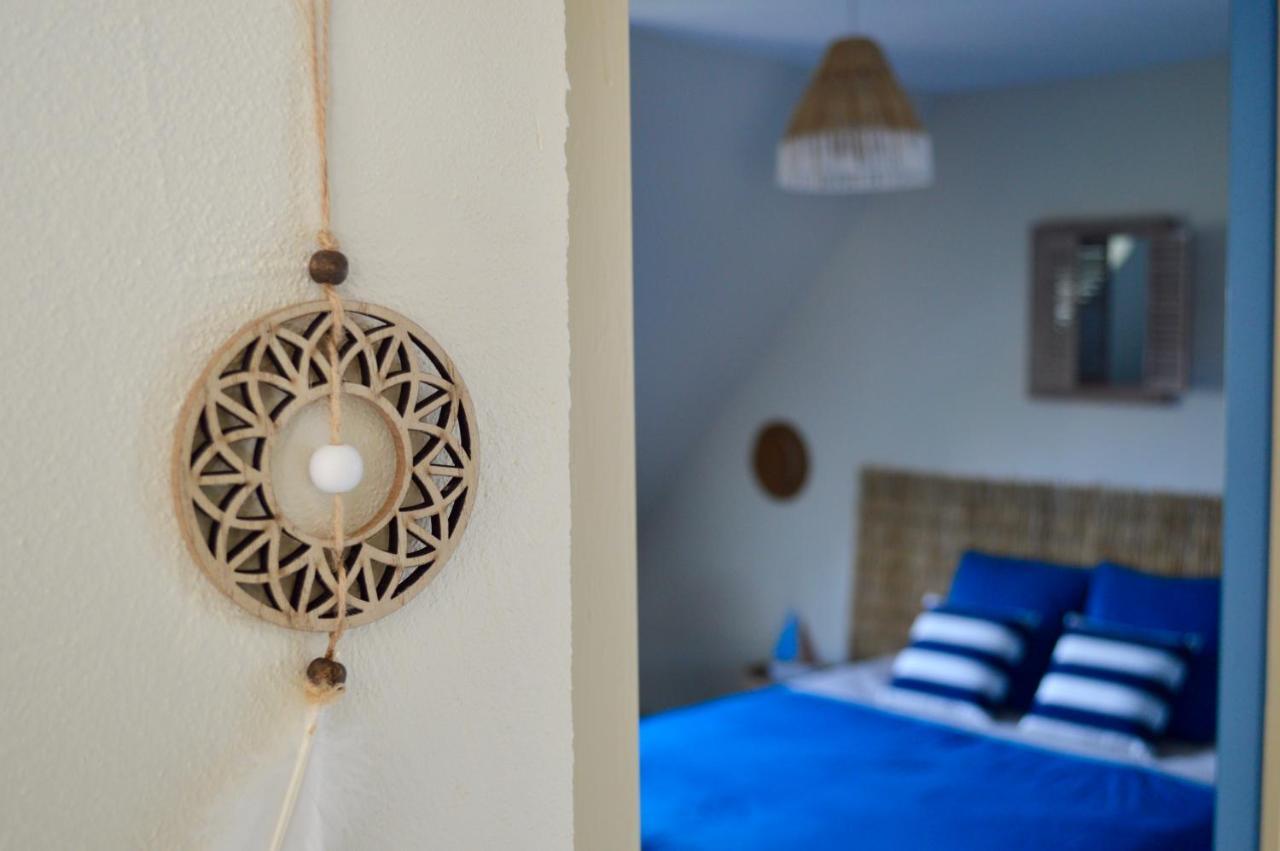 La Pichonniere Bed & Breakfast Isigny-le-Buat Eksteriør bilde