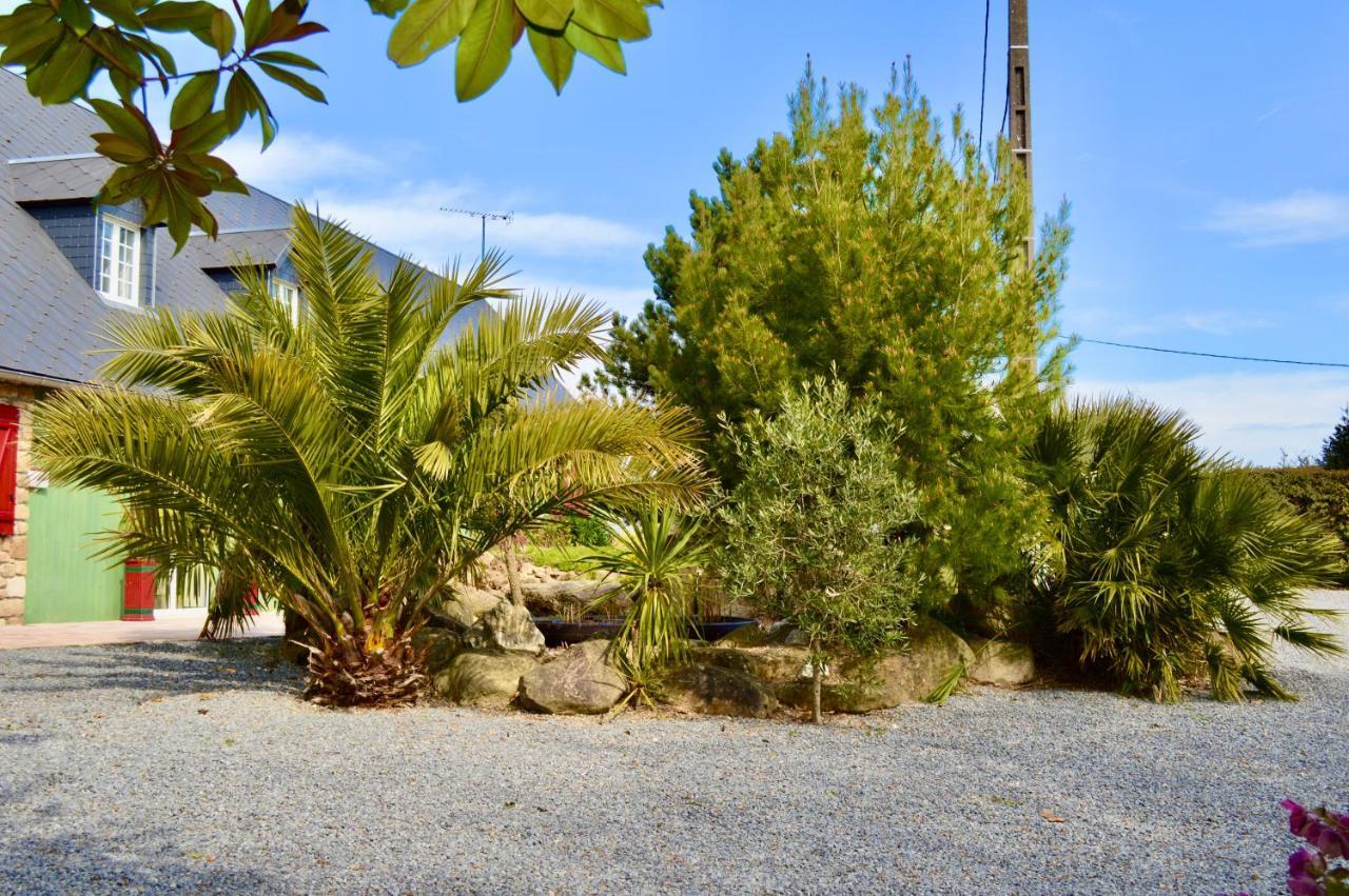 La Pichonniere Bed & Breakfast Isigny-le-Buat Eksteriør bilde