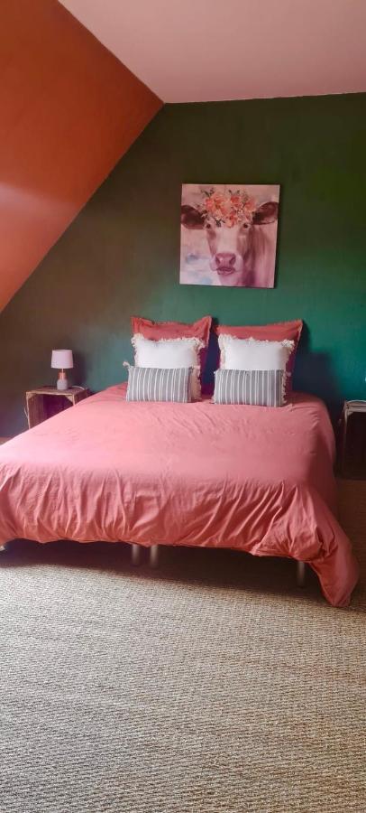 La Pichonniere Bed & Breakfast Isigny-le-Buat Eksteriør bilde