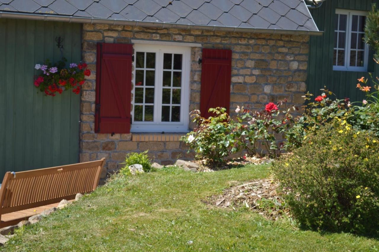 La Pichonniere Bed & Breakfast Isigny-le-Buat Eksteriør bilde